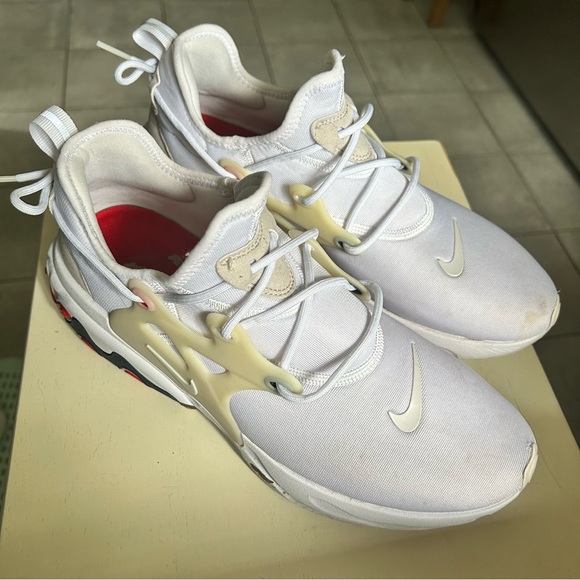 Nike Presto React Sneakers - Picture 1 of 11